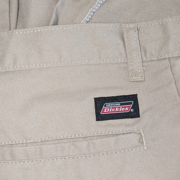 Men's Dickies Flat Front Khaki Shorts - Picture 4 of 6